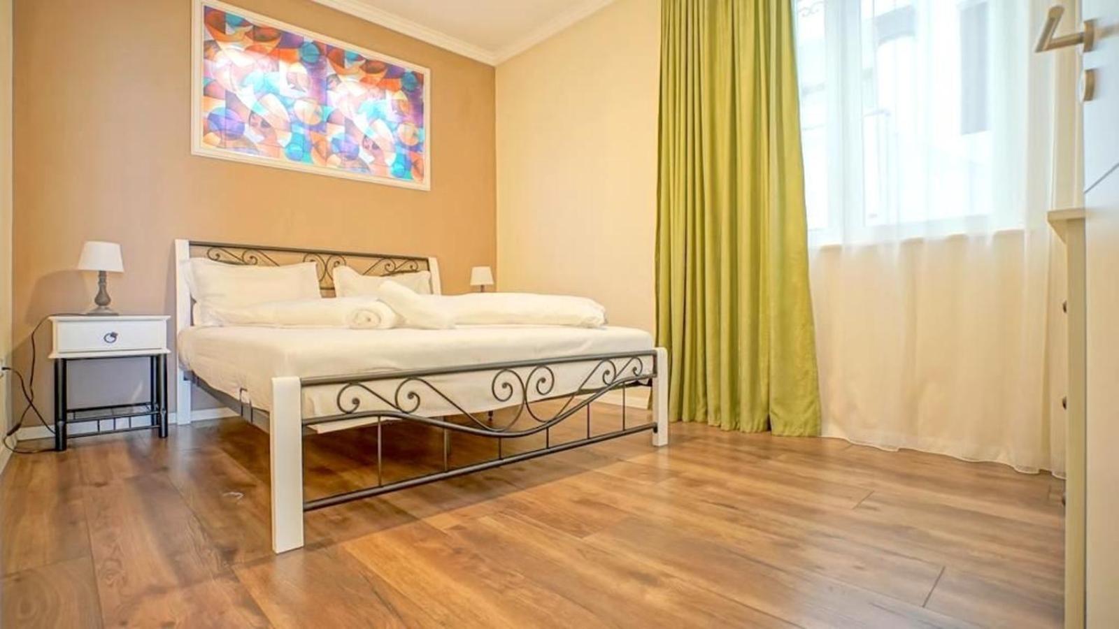 Central Maximus Apartment Brassó Kültér fotó